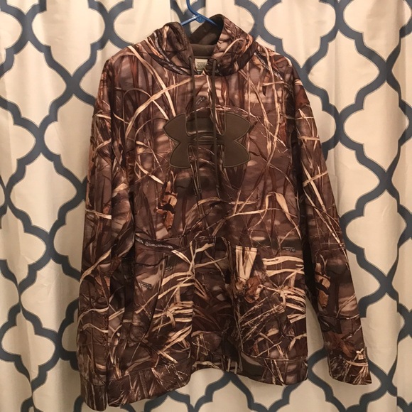 Under Armour Other - Camp Under Armour Sweatshirt